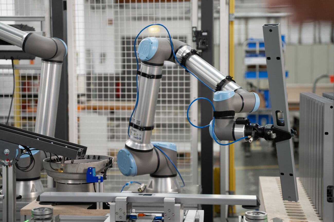 UR10e | Buy a collaborative robot arm from Universal Robots